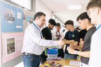 Ελληνική Οικονομική Ολυμπιάδα: Ρεκόρ συμμετοχών και για πρώτη φορά, ένα κορίτσι τερμάτισε πρώτο