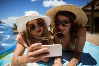 Καλοκαίρι με απεριόριστα data; Challenge accepted με Nova 5G και Unlimited All