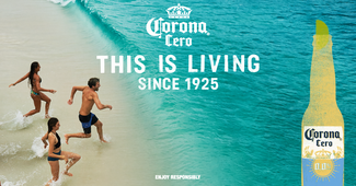 Η Corona κλείνει 100 καλοκαίρια στη γη και τα γιορτάζει στις παραλίες 