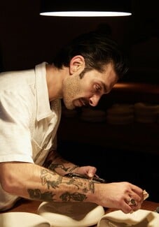 Chefs on fire: Καταξιωμένοι σεφ βάζουν και φέτος «φωτιά» στη γαστρονομία του W Costa Navarino