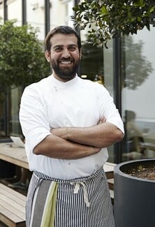 Chefs on fire: Καταξιωμένοι σεφ βάζουν και φέτος «φωτιά» στη γαστρονομία του W Costa Navarino
