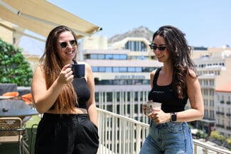 Πώς η Up Hellas αλλάζει τα δεδομένα των εταιρικών παροχών στην Ελλάδα