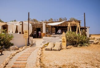 This is living: Η Corona κλείνει τα 100 και γιορτάζει με έναν μεγάλο διαγωνισμό 
