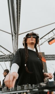 Ένα καλοκαίρι με ανεβαστικές μουσικές βραδιές και ξεχωριστούς καλεσμένους στο W Costa Navarino 