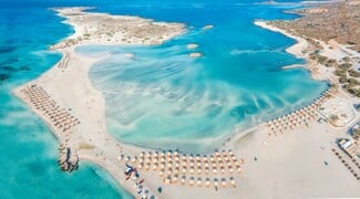 Η Corona γιορτάζει 100 χρόνια This is living σε τρεις εμβληματικές ελληνικές παραλίες