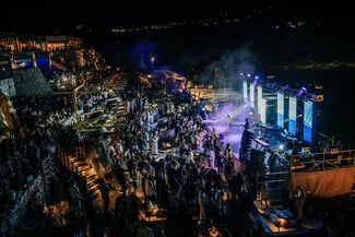 Onar Seaside Lounge: Όταν η θαλασσινή αύρα αγκαλιάζει την τέχνη της γαστρονομίας