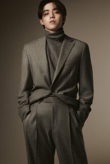 Aaron Pierre Pierre και Ishaan Khatter στη νέα καμπάνια της BOSS