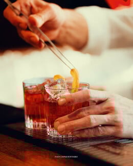 Τhe Campari Hotel: Μια ατμοσφαιρική νύχτα στην καρδιά της πόλης για την έναρξη του Negroni Week