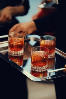 Τhe Campari Hotel: Μια ατμοσφαιρική νύχτα στην καρδιά της πόλης για την έναρξη του Negroni Week