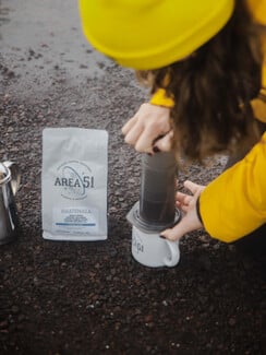 AREA 51 Artisan Coffee Roasters: Το project της KAFEA TERRA που έκανε την εμπειρία των specialty single origin coffees μέρος της ζωής μας
