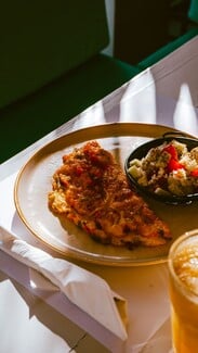 311 Downtown Dining Bliss: Ο χώρος όπου το gluten-free γίνεται επιλογή, όχι συμβιβασμός