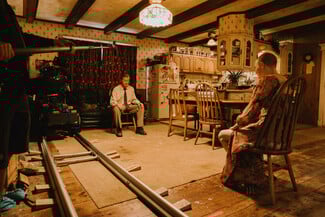 Έμα Στόουν και Τζέσι Πλέμονς σε ψυχολογικό μπρα ντε φέρ υπό την επίβλεψη του Γιώργο Λάνθιμου