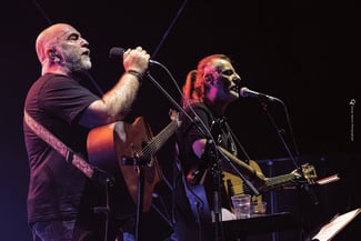 VOX: Τρεις ξεχωριστές μουσικές συμπράξεις που ενώνουν διαφορετικές γενιές. 