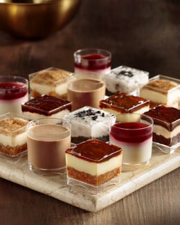 Γλυκά σε σφηνάκια Στάμου: οι μικρές γιορτινές απολαύσεις που αγαπιούνται σε κάθε τραπέζι