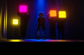 Τι κάνει τον «Αρσέν Λουπέν» μία από τις πιο επιτυχημένες παραστάσεις της σεζόν;