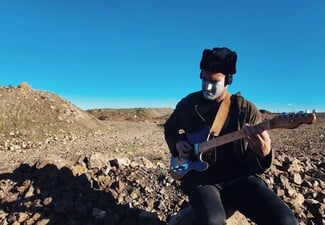 Resital Dostoevsky: Μια σκοτεινή, σαρκαστική παράσταση στα όρια κωμωδίας και τραγωδίας