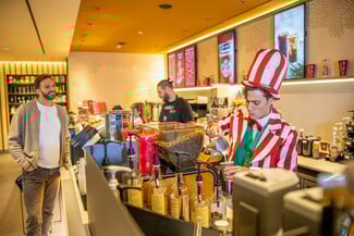 Φέτος τα Χριστούγεννα όλοι οι δρόμοι οδηγούν στο River West: Η απόλυτη γιορτινή εμπειρία είναι εδώ! 