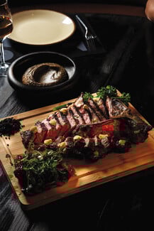 Chalet Politeia: Γευστικές βόλτες και συναντήσεις σε έναν εμβληματικό χώρο