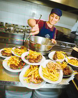 Ταβέρνα Μπάμπης: H παράδοση ζει μέσα από τους ανθρώπους της