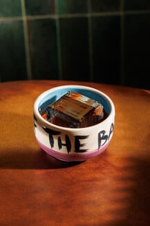 Bar in front of the Bar: Η cool μπάρα της οδού Πετράκη στα 50 καλύτερα μπαρ του κόσμου