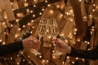 Ο γιορτινός κόσμος του NEW Hotel τον Δεκέμβριο