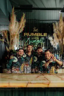 Bar in front of the Bar: Η cool μπάρα της οδού Πετράκη στα 50 καλύτερα μπαρ του κόσμου