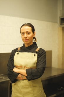 Granny’s Catering: Η «γιαγιά» που φέρνει νέα φρεσκάδα στις πιο όμορφες στιγμές μας