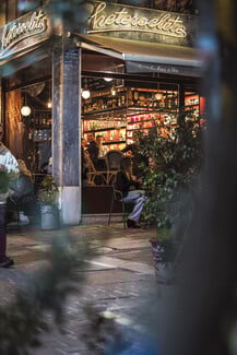 Heteroclito: Μια εμπειρία οινογνωσίας που παραμένει αυθόρμητη και αυθεντική