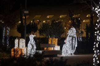 Χριστουγεννιάτικη λάμψη στο The Ellinikon Experience Park