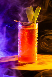 Koukoutsi Restaurant Bar: Γαστρονομία, signature cocktails και live εμπειρίες στον Πειραιά 