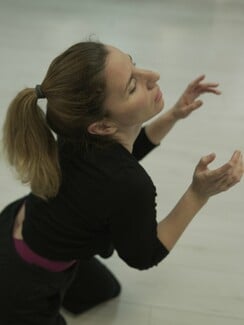 SACRA UNIO: Μια τελετουργία χορού για την ιερή ένωση αρσενικού και θηλυκού