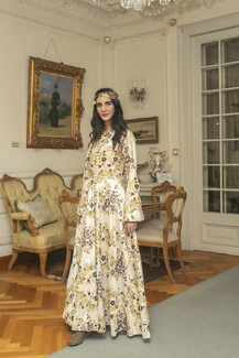 Θέμις Εικοσιπεντάρχου (Themis Eleni): Μια καλλιτέχνις που κάνει το γέλιο τελετουργία