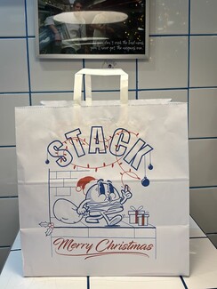 Stack Burgers: Street φιλοσοφία από ένα σημείο στο Ίλιον για να χορταίνουμε αληθινό μπέργκερ!