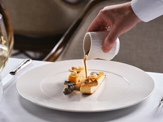 Το GB Roof Garden του Ξενοδοχείου Μεγάλη Βρεταννία καλωσορίζει τον νέο Chef de Cuisine Γιάννη Ροκανά