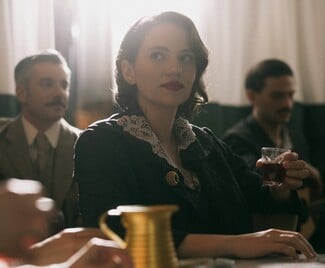 ASTORIA: Μια μουσική ιστορία για τους Έλληνες που άντεξαν