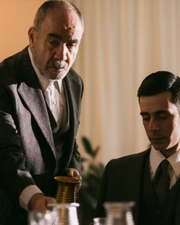 ASTORIA: Μια μουσική ιστορία για τους Έλληνες που άντεξαν