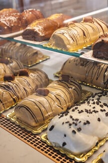 Tolis Sweets ʼn’ Eats: Viral γλυκά και comfort πιάτα για όλη την ημέρα