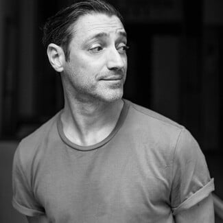 Πόσο εύκολα ταξιδεύει μια ελληνική παράσταση στο εξωτερικό;