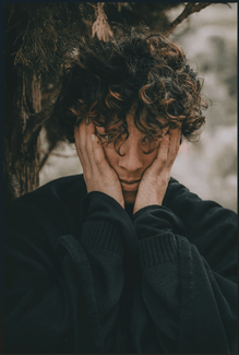 «Βιώνοντας το Κενό»: Στην αναζήτηση μιας νέας ανθρώπινης οσμής μέσα στα χαλάσματα