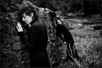 «Βιώνοντας το Κενό»: Στην αναζήτηση μιας νέας ανθρώπινης οσμής μέσα στα χαλάσματα