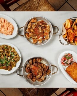 Το «Παντοπωλείον ο Αντρίκος» ξυπνά αναμνήσεις από το πιο ωραίο κυριακάτικο τραπέζι σου