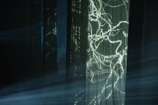 «ΝΕΟn ΝΕΡΟ»: Μέσα στην οπτικοακουστική εγκατάσταση που ζωντανεύει το Αδριάνειο Υδραγωγείο