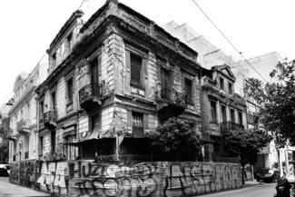 Δέκα κτίρια της Αθήνας που αξίζουν μια δεύτερη ευκαιρία