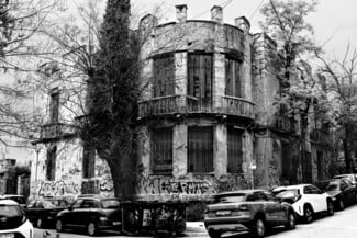 Δέκα κτίρια της Αθήνας που αξίζουν μια δεύτερη ευκαιρία