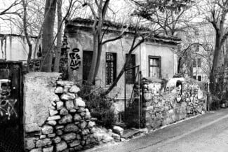 10 κτίρια της Αθήνας που αξίζουν μια δεύτερη ευκαιρία