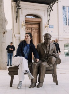 Μια θέση δίπλα στον Καβάφη