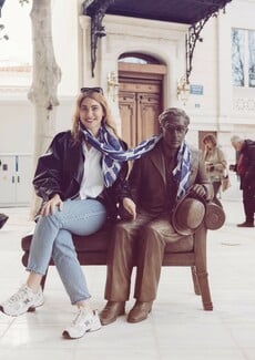 Μια θέση δίπλα στον Καβάφη