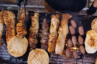 Το Thessaloniki Street Food Festival επιστρέφει με γεύσεις, beats και καλοκαιρινό vibe