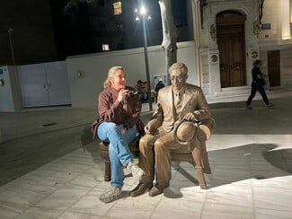 Μια θέση δίπλα στον Καβάφη