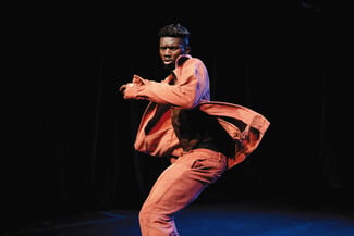 Χορεύοντας ανάμεσα σε ρήξεις στο 17ο ARC FOR DANCE Festival